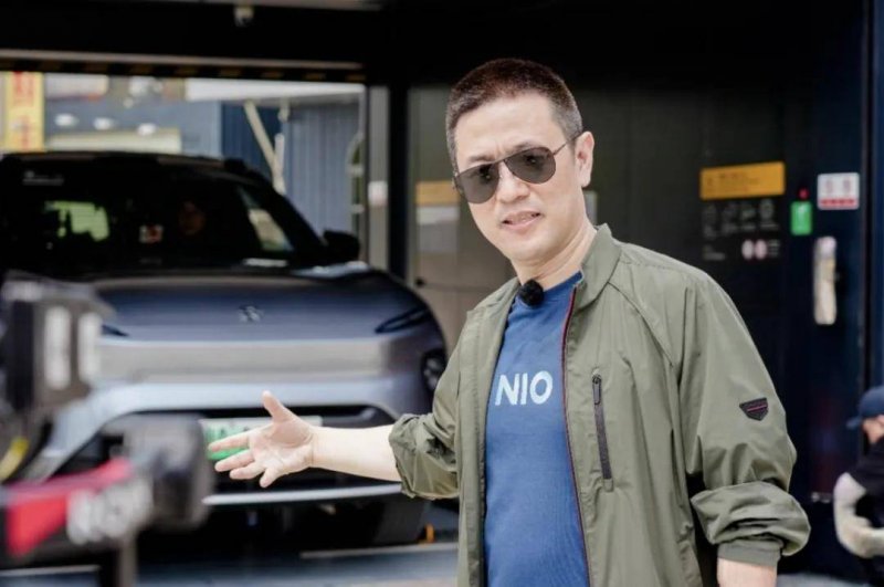 周口早产三胞胎急需转郑救治 高速交警保畅通